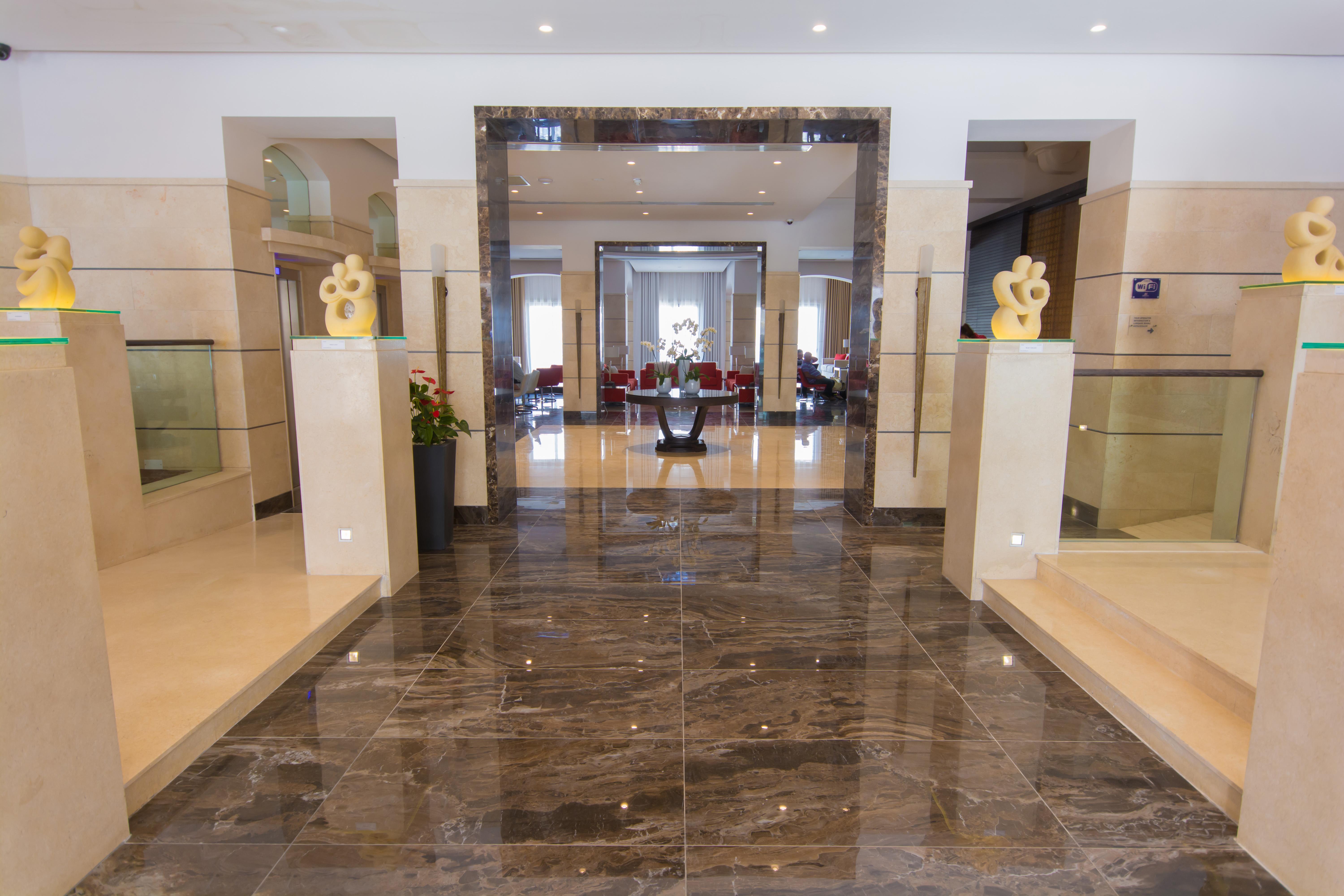 Maritim Antonine Hotel & Spa Мелліха Екстер'єр фото