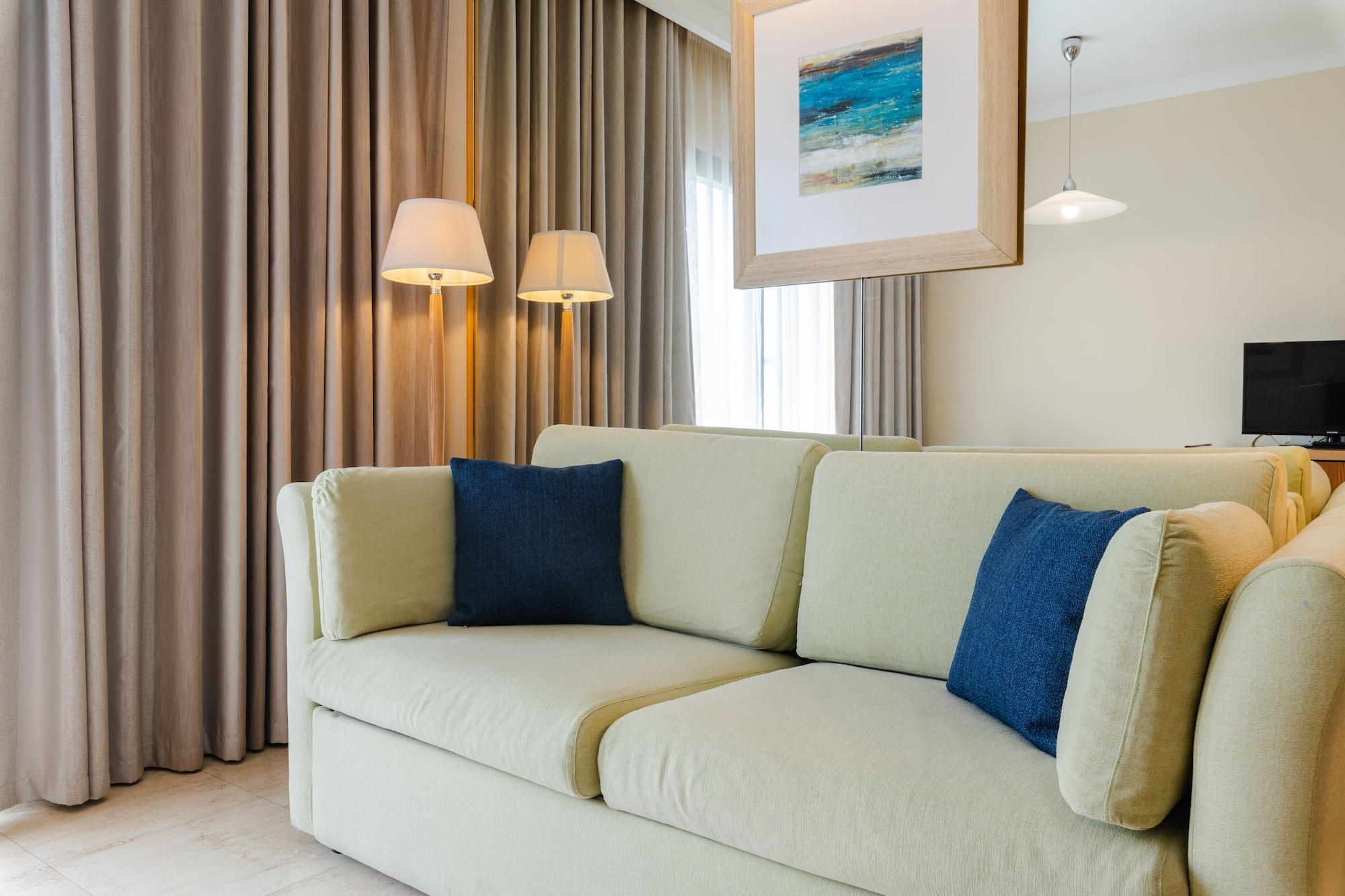 Maritim Antonine Hotel & Spa Мелліха Екстер'єр фото