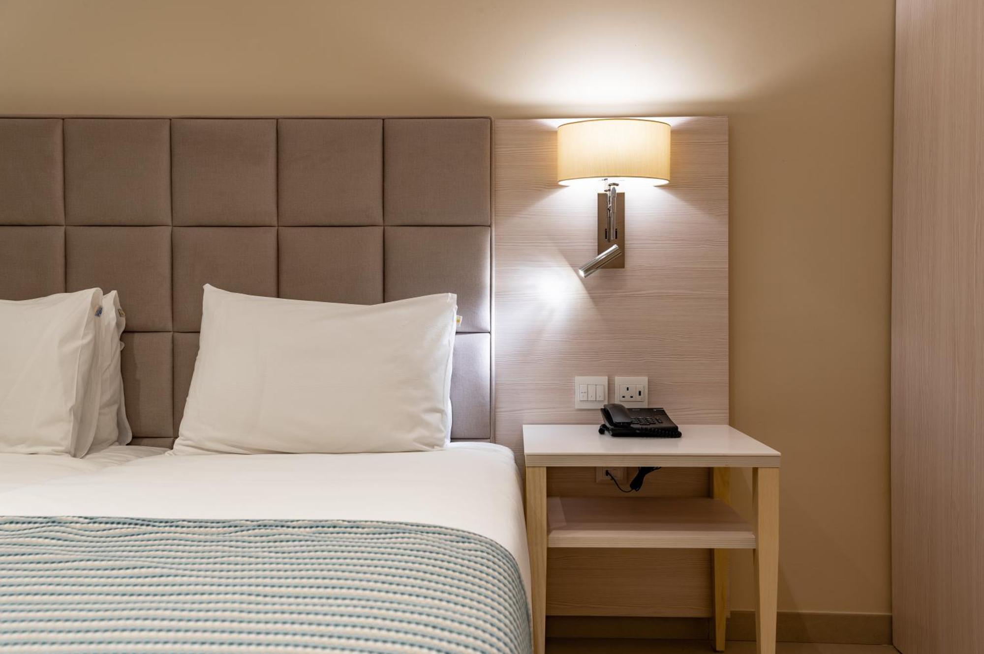 Maritim Antonine Hotel & Spa Мелліха Екстер'єр фото